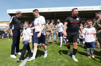 Jamie O'Hara and Robbie Keane walk out